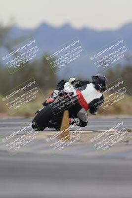 media/Sep-21-2025-Race Pace (Sun) [[98bf33ef95]]/Verified/2-Turn 2 Backside (835am)/